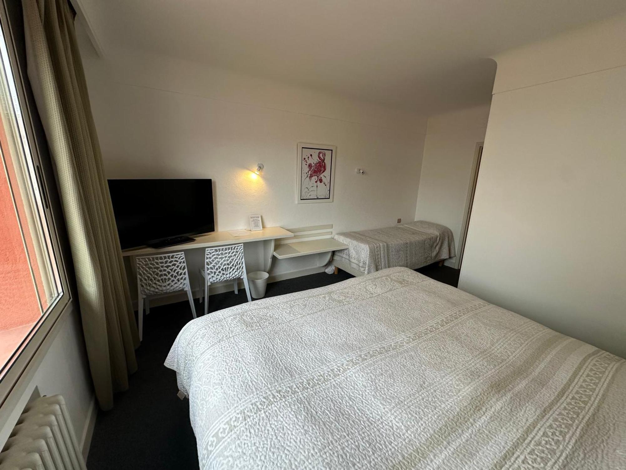 Hotel Chiffre Albi Quarto foto